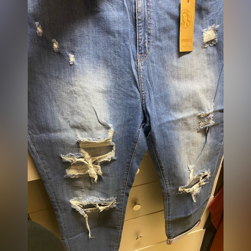 Aphrodite distressed jeans